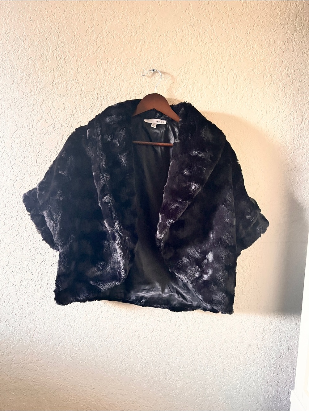 M WD.NY Black Faux Fur Short Cape Open Front